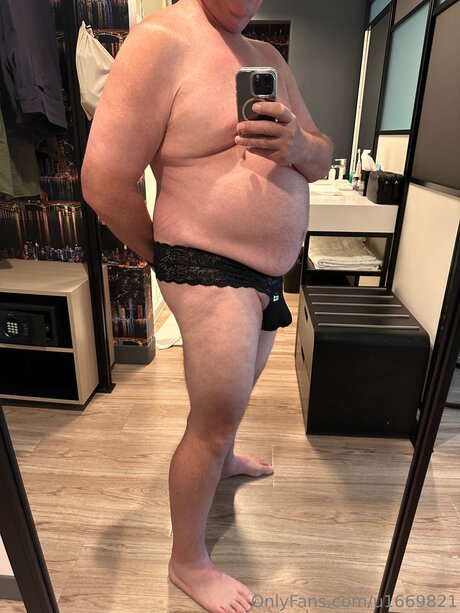 U1669821 pornstar nude pics