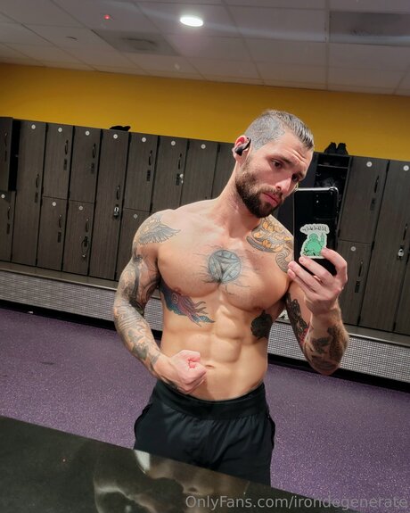 Irondegenerate pretty actress pic