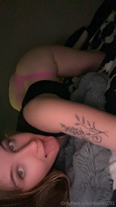 Xoxoecc01 art actress archive