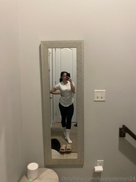 Lovelydemon24 pornstar sexy images