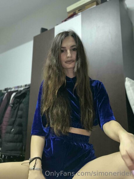 Simonerider model nude pictures