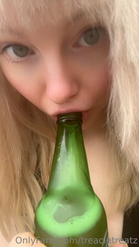 Treacletreatz star top image