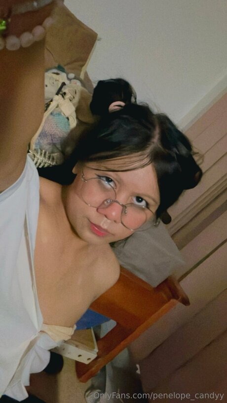 Penelope Candyy hot actress img