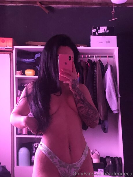 Valendeca model sex pictures
