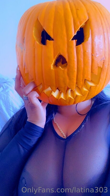 Latina303 pornographic model pic