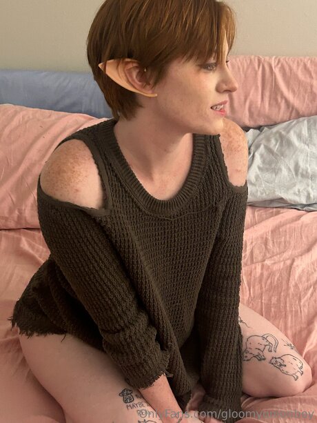 Gloomyonionboy pornstar nude photo