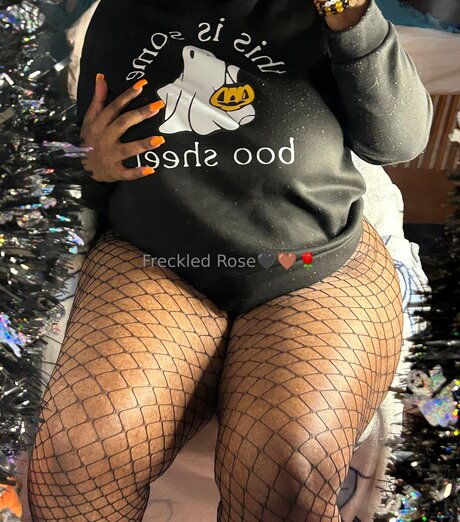 Freckledfantasy5 pornstar nude archive