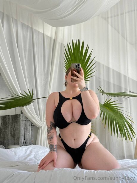 Sunnyfoxy model pornographic gallery