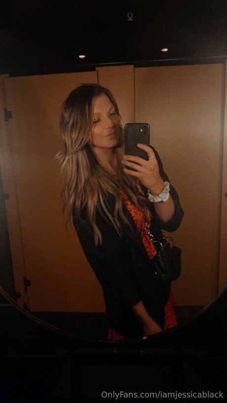 Itsonlyjess nude actress pic