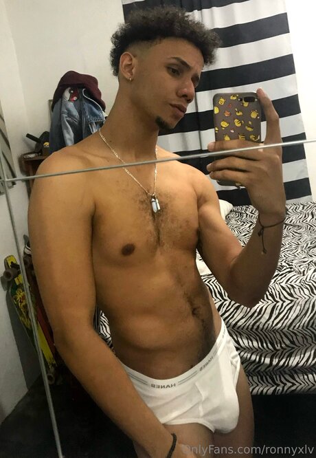 Ronnyxlv pornographic model photos