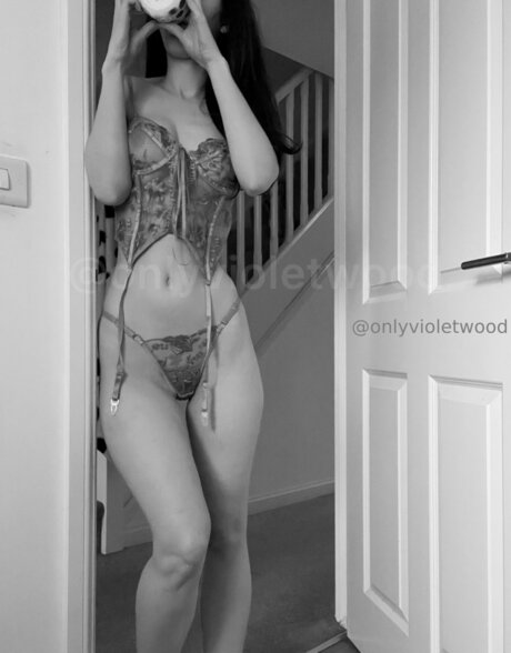 Onlyvioletwood erotic star archive