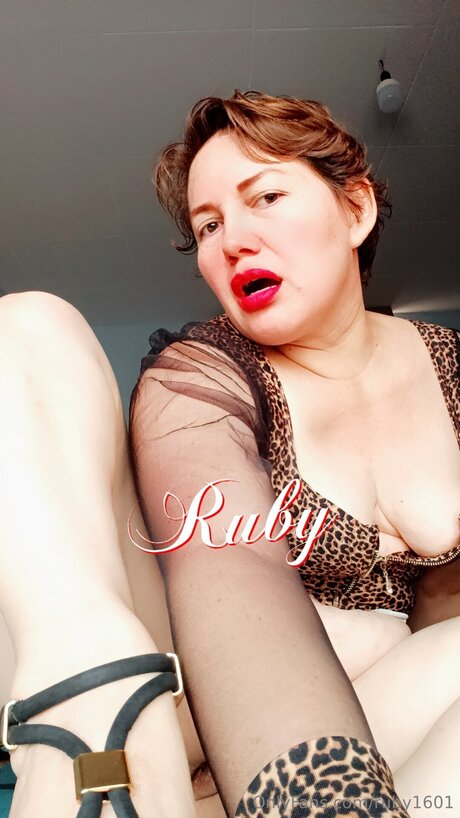Ruby1601 model pretty image