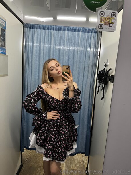 Sweet Adele18 pornstar exclusive pics