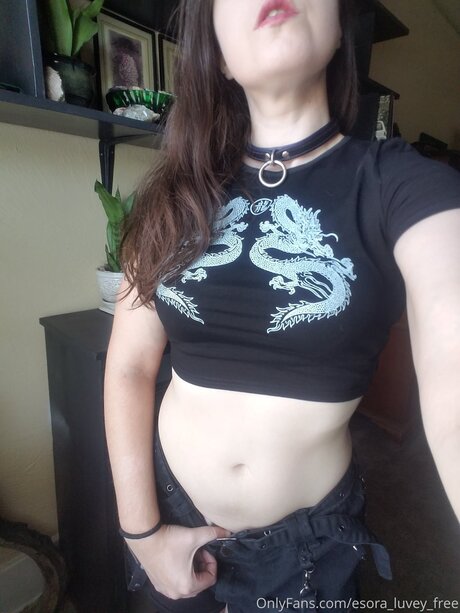 Esora Luvey Free sex model pics