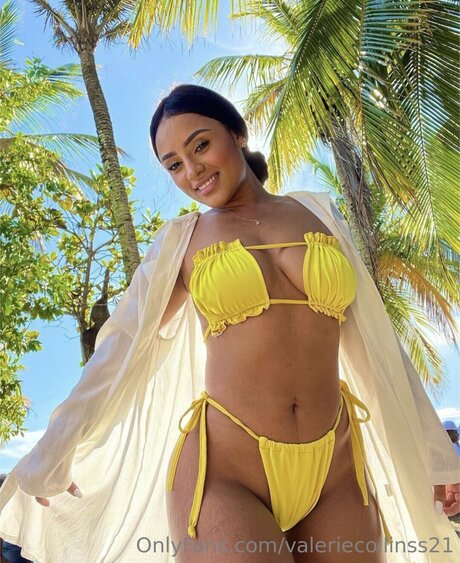 Kmartinez 22 model hot photos