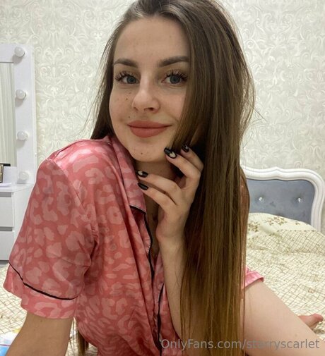 Starryscarlet star naked image