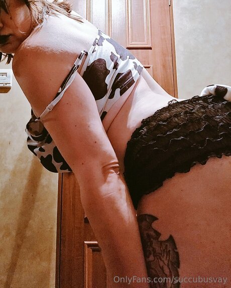 Succubusvay model nudes photo