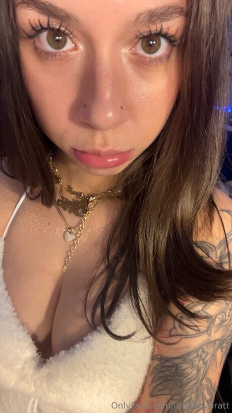 Aalyiahtorress high quality model pictures