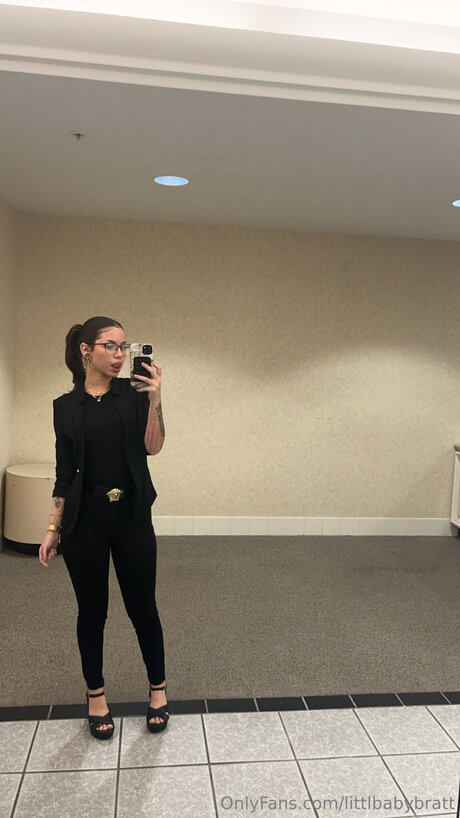 Aalyiahtorress star pornographic image