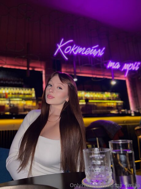 Bunny Emilia sexy pornstar picture