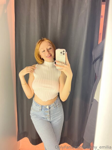 Bunny Emilia model beautiful img