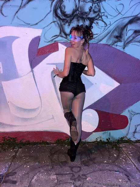 Lillyellefree beautiful actress pic