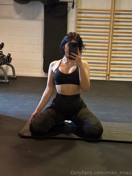 Miko Miau pornstar sex img