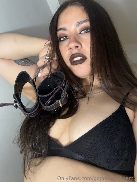 Goddess Alinamc pornstar top photo