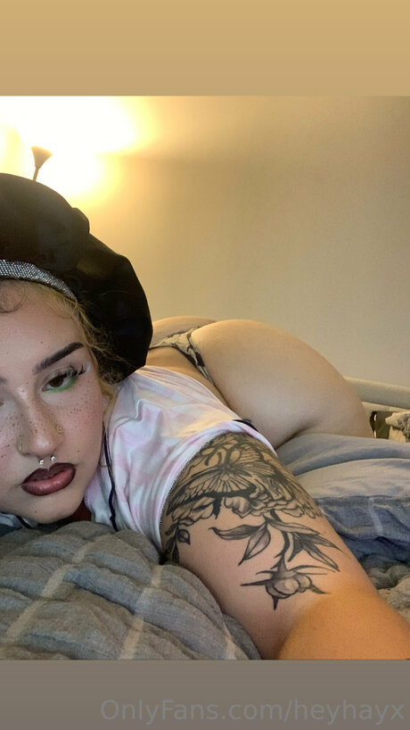 Heyhayx pornstar high quality picture