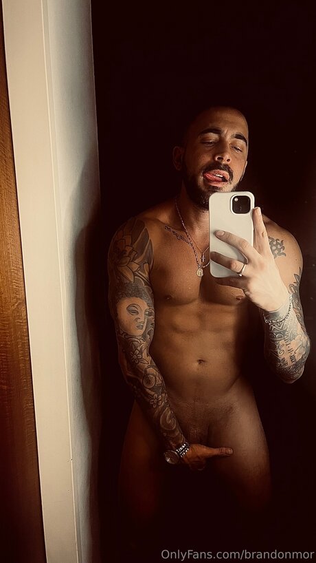 Brandonmor naked model picture