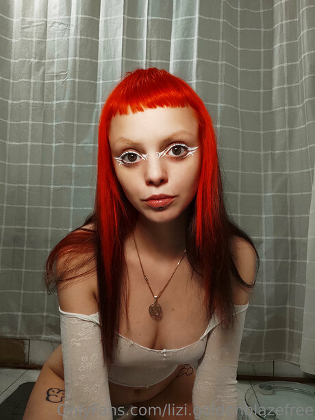 Lizi Goldenblazefree pornstar photos
