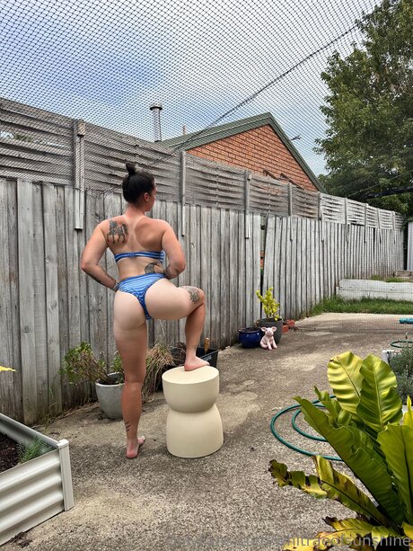 Whitraeofsunshine pornstar free photos