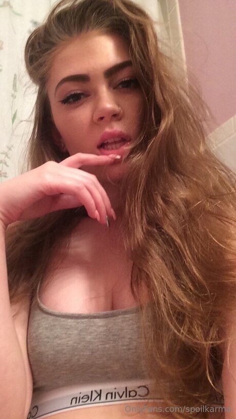 Spoilkarma hot actress image