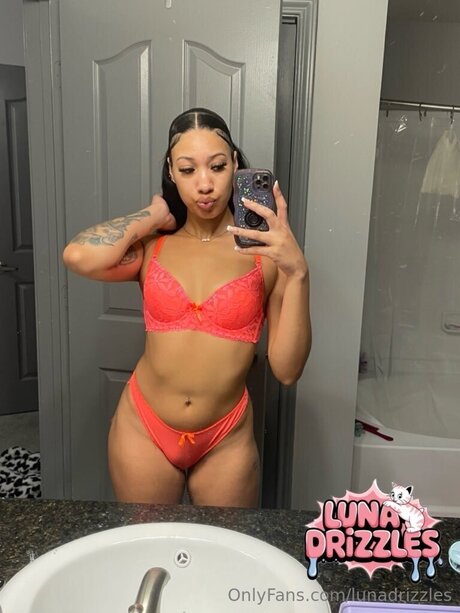 Lunadrizzles pretty star photo