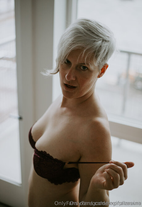 Reginalareina exclusive pornstar picture