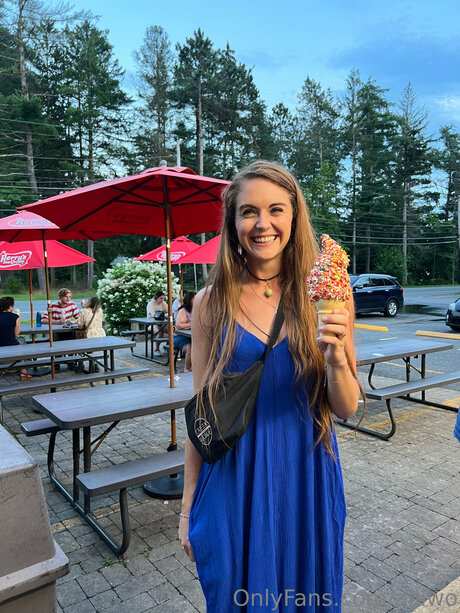 Alliwo pornstar free picture