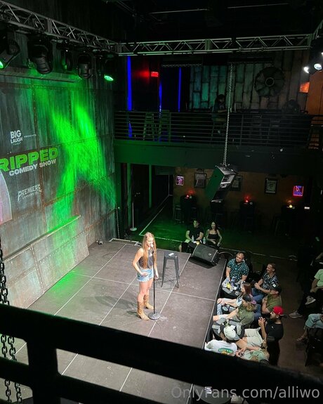 Alliwo exclusive pornstar archive