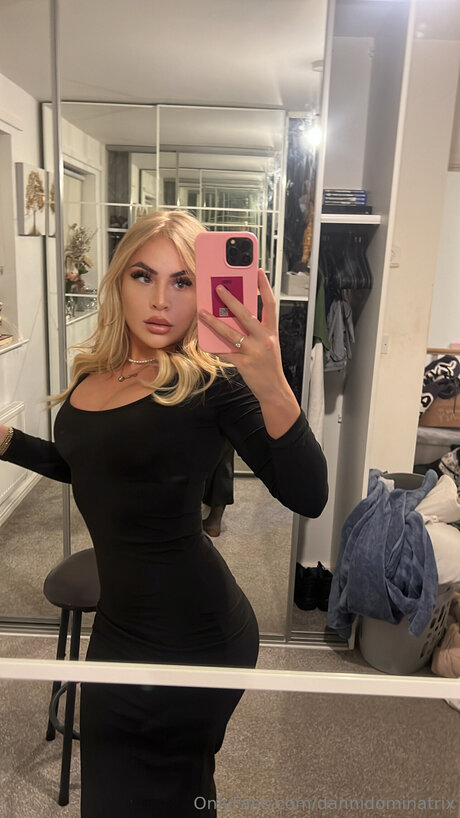 Dannidominatrix Profile pic