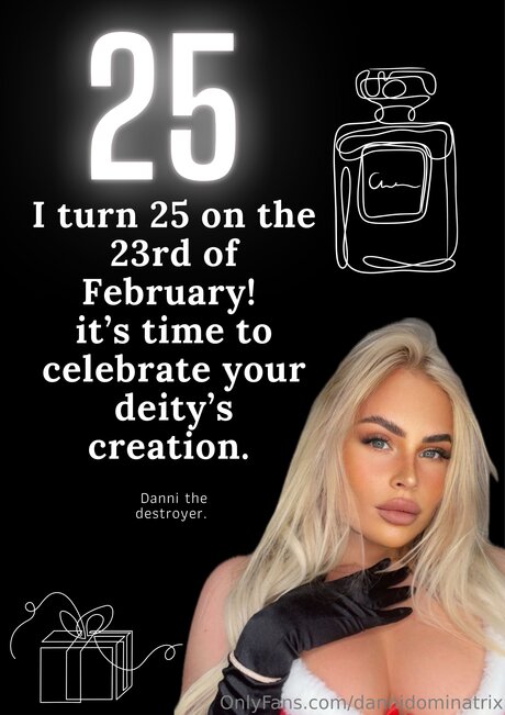 Dannidominatrix model top images