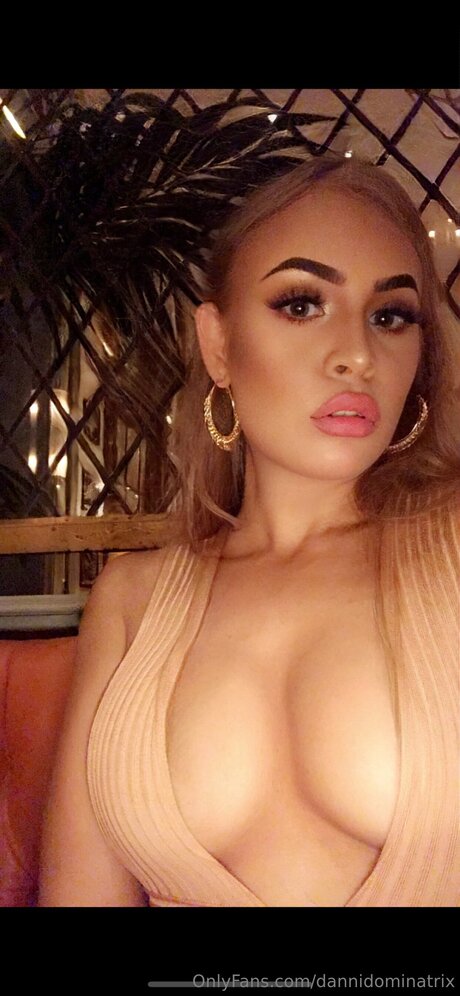 Dannidominatrix naked actress image