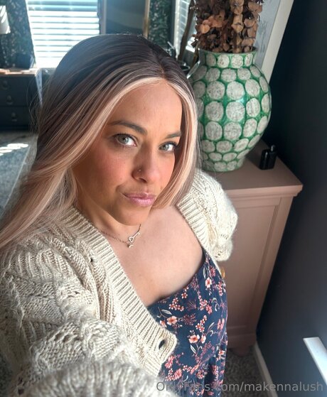 Makennalush nudes pornstar image