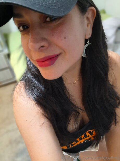 Astridcollins adult model pictures