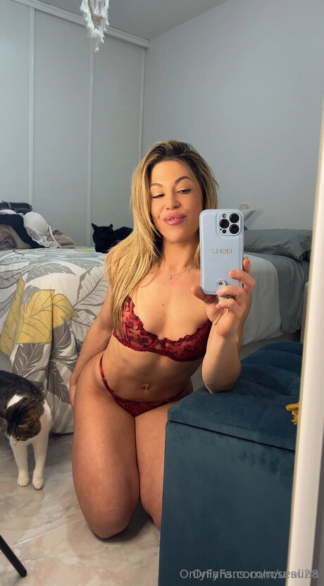 Rosealina nudes actress photo