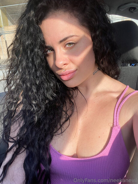 Neekanevil best model pic