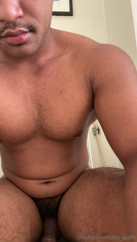 Big Gio09 pornstar beautiful pictures