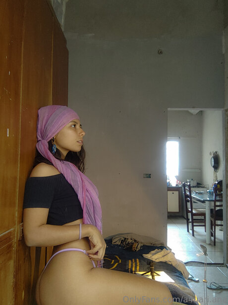 A4uari Ana art star archive