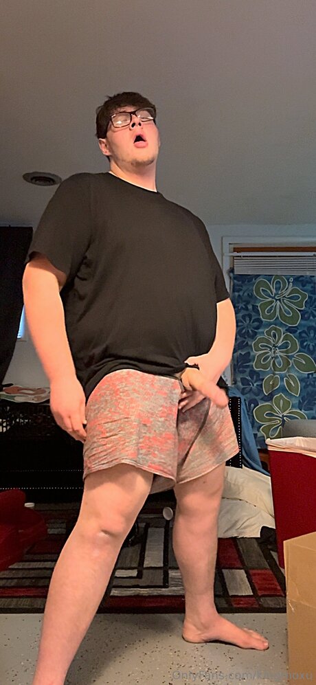 Kingmoxu pornstar naked photo