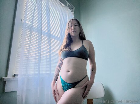 Ellierowyn model adult img