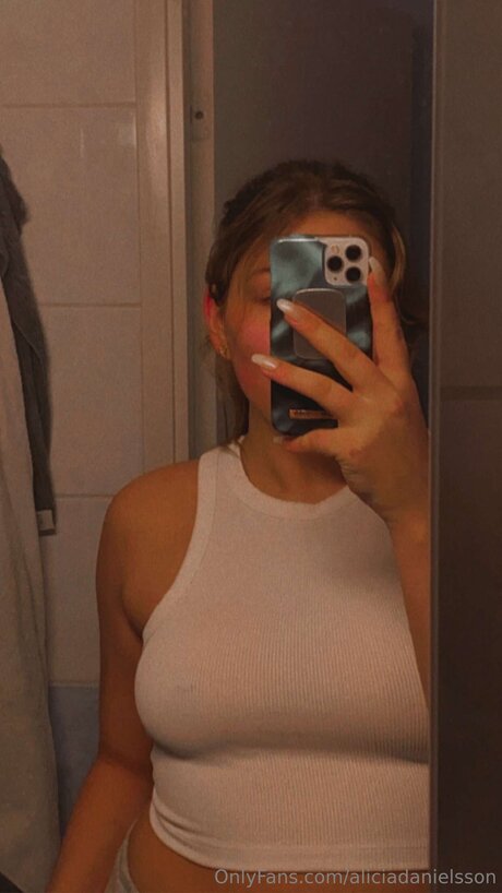 Aliciadanielsson model hd archive