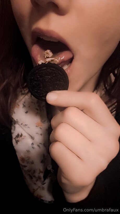 Umbrafaux star adult pictures